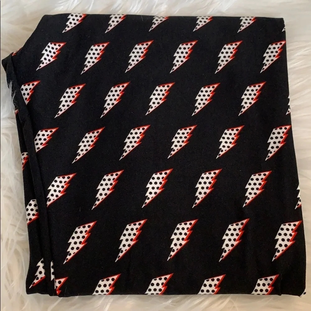 New! Women’s Lularoe black Lightning bolt Leggings TC - Picture 1 of 1